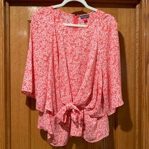 Vince Camuto coral print, XL,  peplum blouse.
